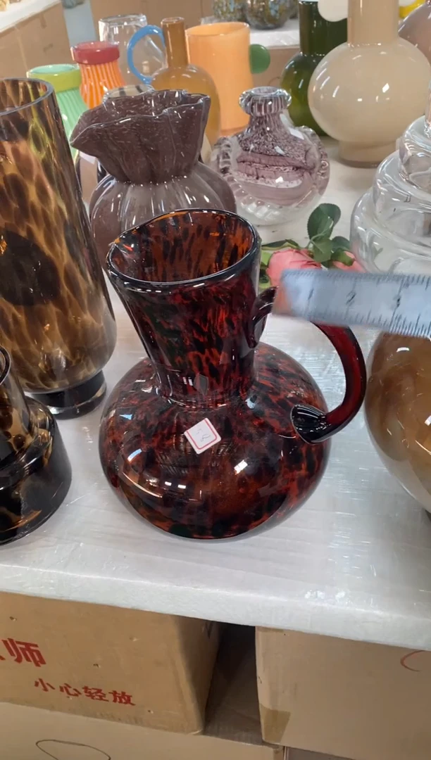 【闪购商品】玻璃115 M1