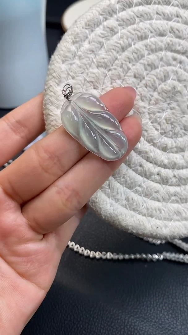 吊坠(不含链)未镶嵌翡翠冰钢叶子