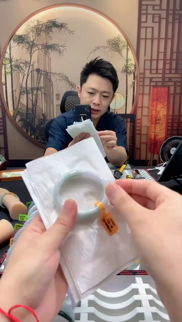 未镶嵌手镯翡翠000051207