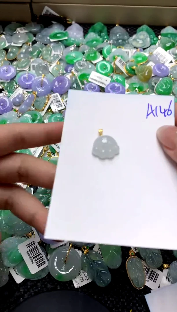 【闪购商品】翡翠颈饰18K金镶嵌1111111111