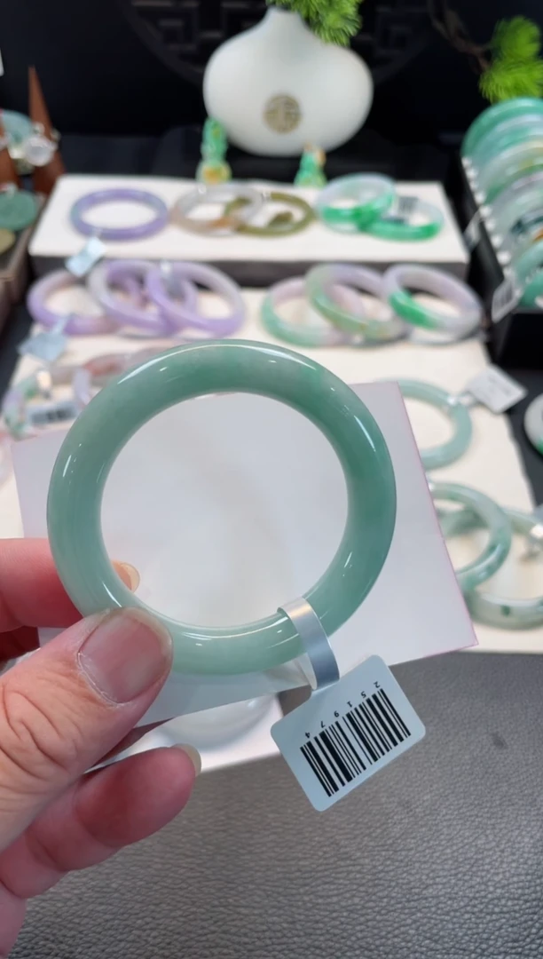 未镶嵌手镯翡翠104号链接 49.5圆条 有瑕