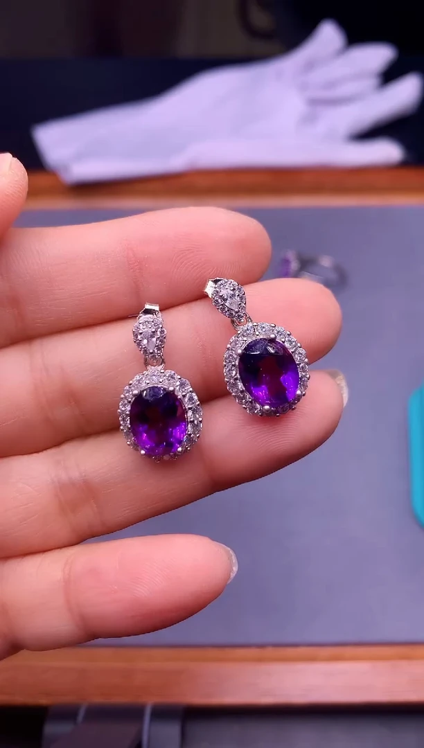 【闪购商品】紫晶耳饰银S925镶嵌............