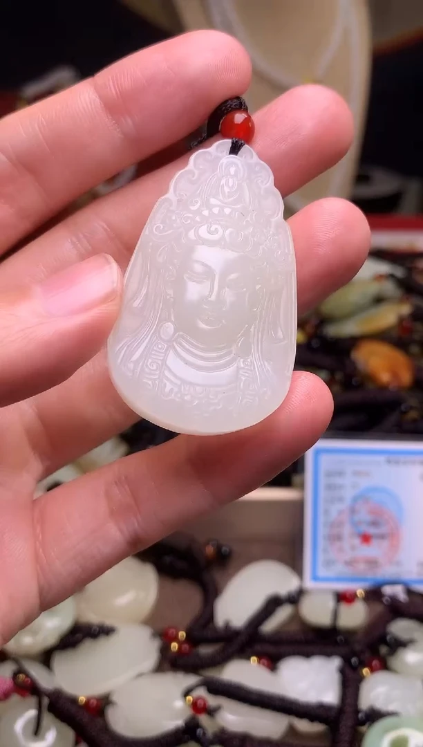 玉新疆料青海料清水吊坠