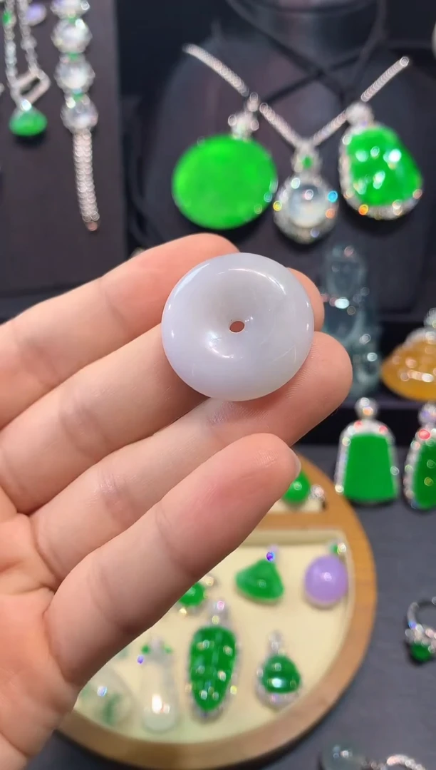翡翠未镶嵌吊坠(不含链)平安扣