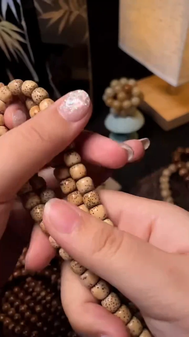 吊坠星月菩提精工级陈籽桶珠7.5*6.5长串（B）