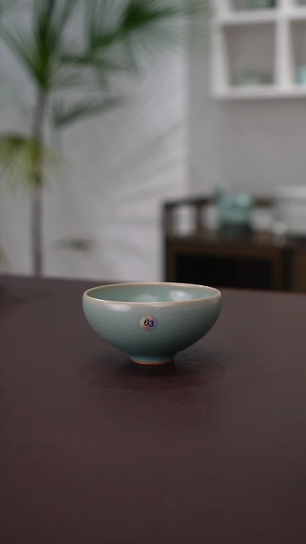 63号仿古釉天青色鸡心杯   精品     洁