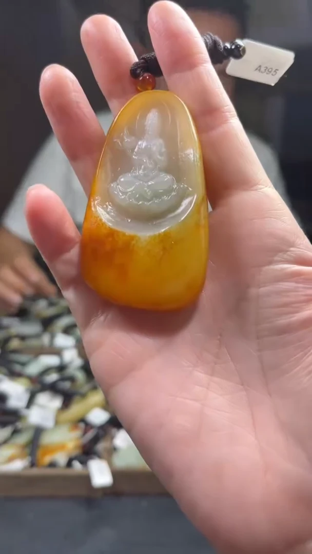 和田玉未镶嵌颈饰·