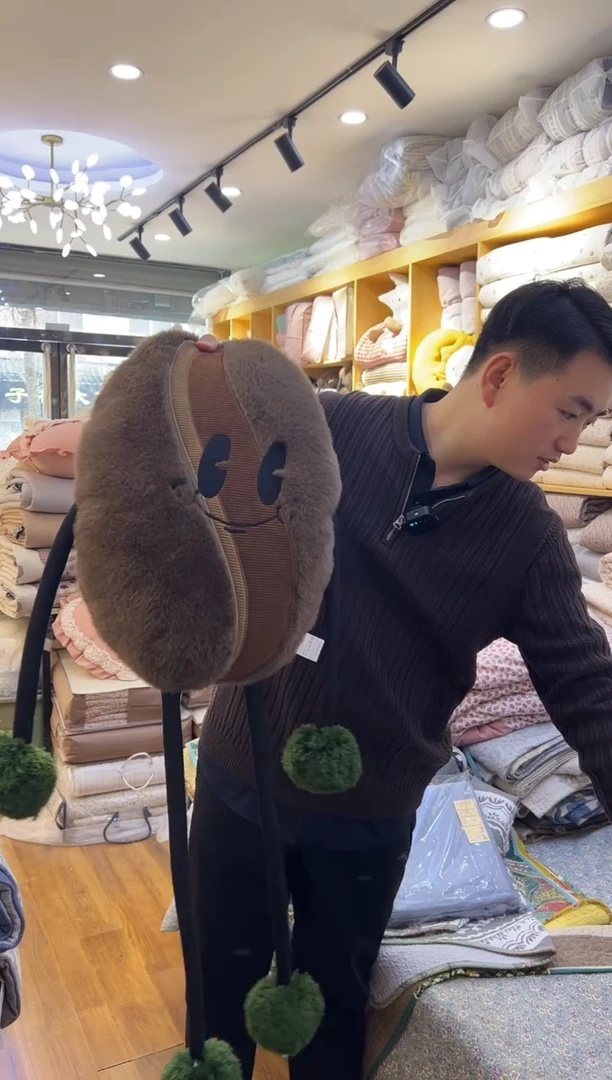 棉巧克力豆抱枕    89