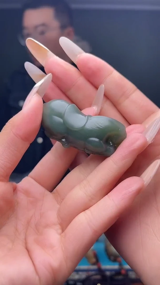 未镶嵌和田玉挂件1