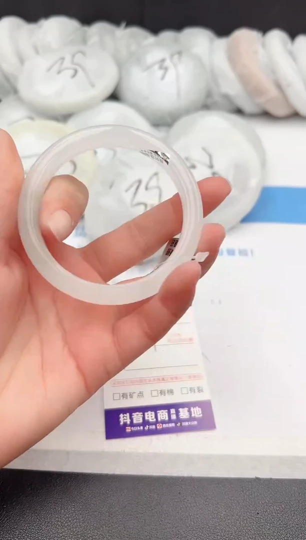 【闪购商品】石英质玉手镯未镶嵌z10-PB58.4