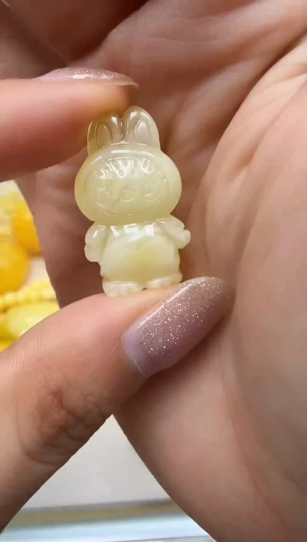 裸石琥珀未镶嵌如图