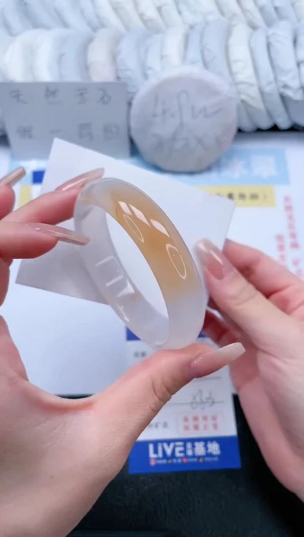 【闪购商品】石英质玉手镯未镶嵌T70-56.3