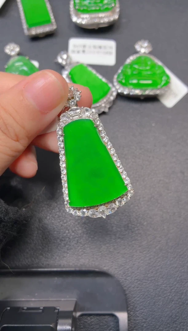 颈饰银S925镶嵌翡翠1