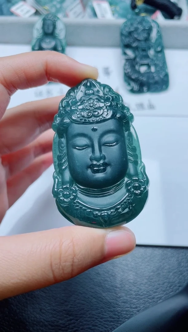 颈饰未镶嵌翡翠樱***毒