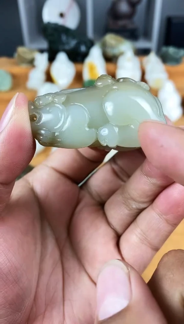 颈饰未镶嵌和田玉1