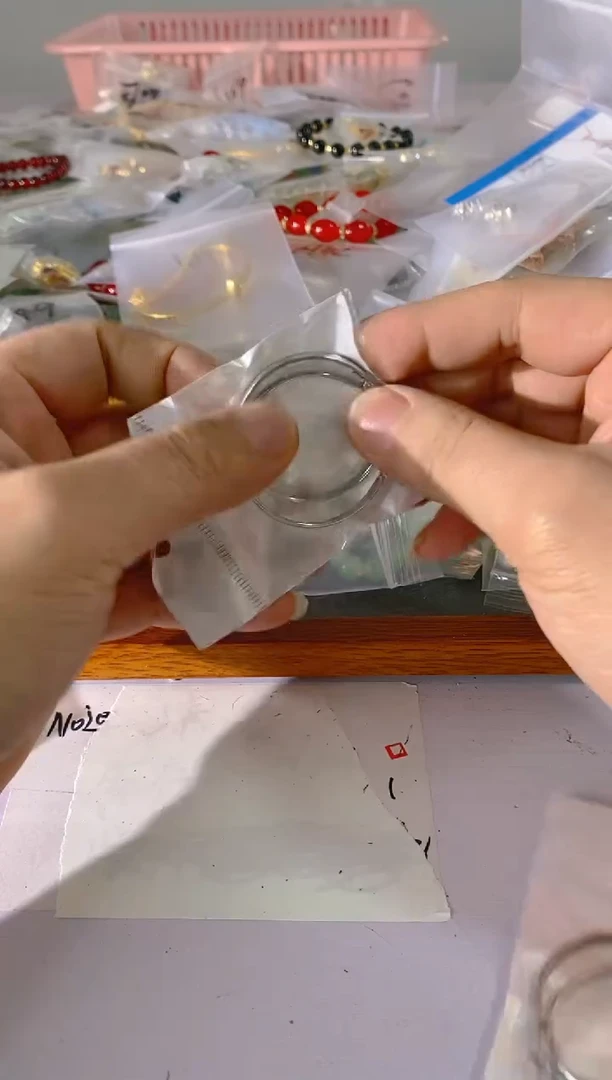 【闪购商品】水晶颈饰银S925镶嵌849红宝，蓝宝，多样性发一件赠链