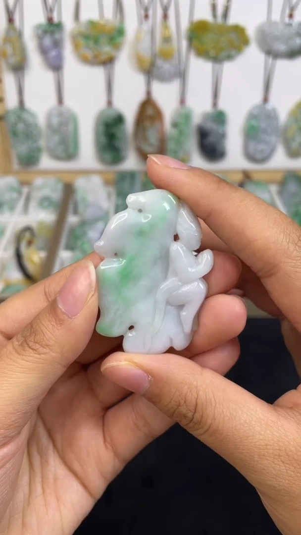 颈饰未镶嵌翡翠1