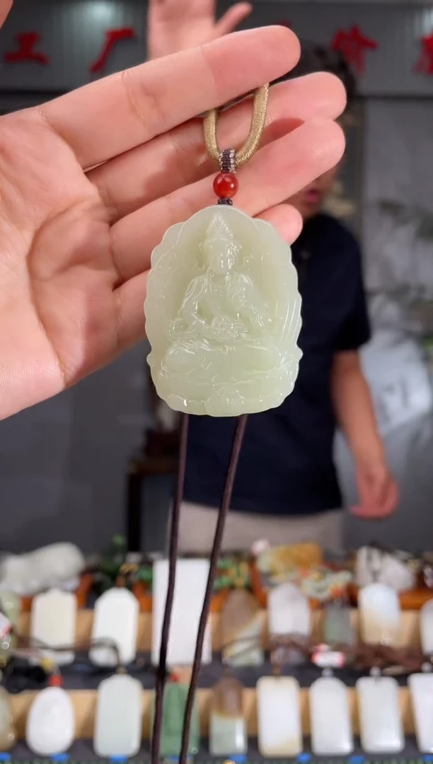 和田玉未镶嵌颈饰1