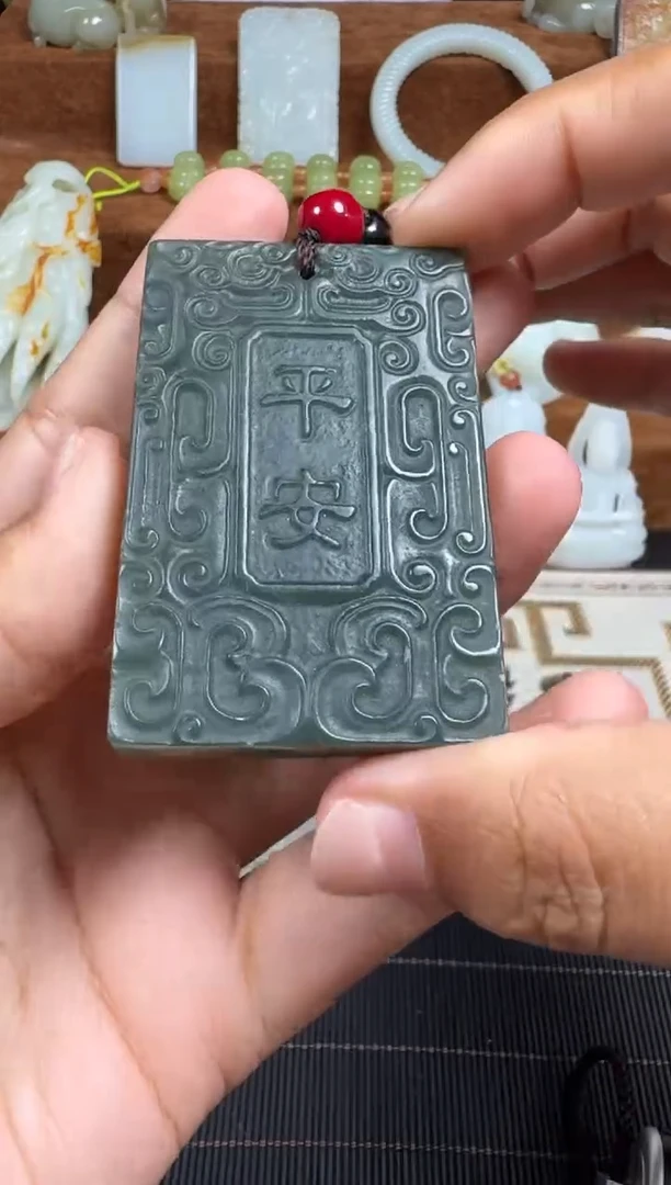 颈饰未镶嵌和田玉1