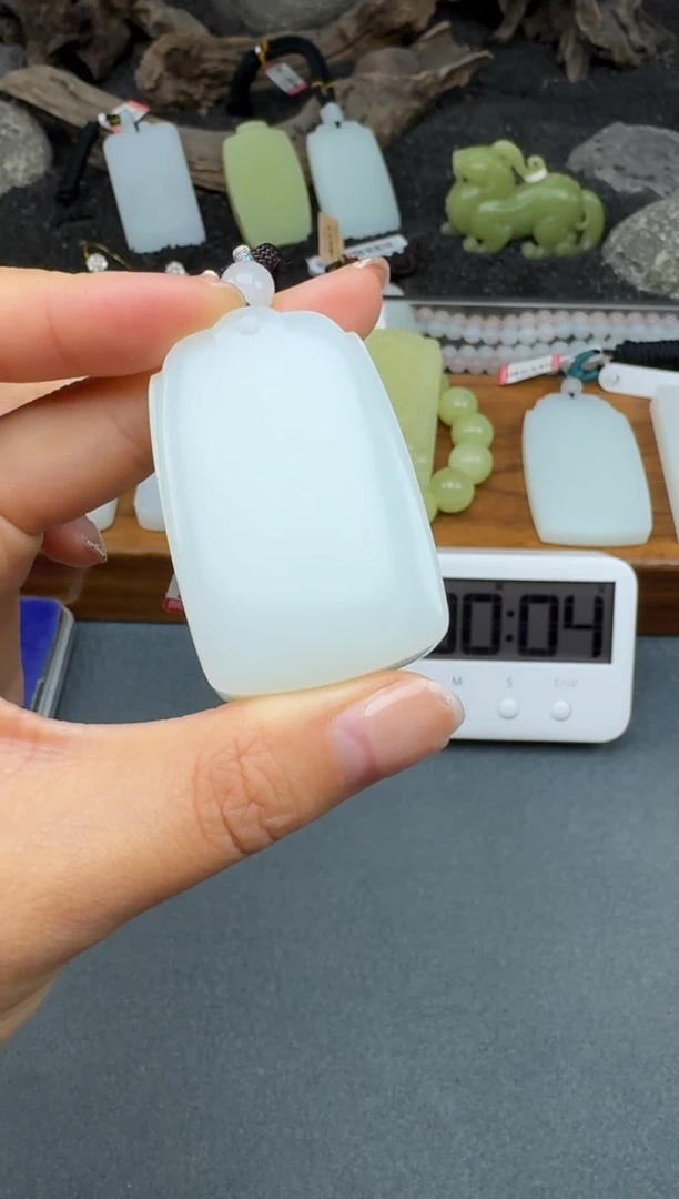 颈饰未镶嵌和田玉3