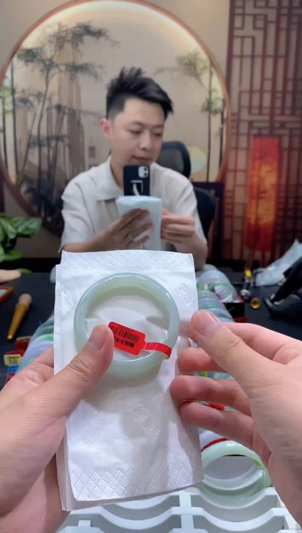 未镶嵌手镯翡翠000058241