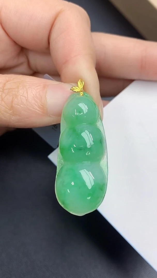 颈饰18K金镶嵌翡翠天然缅甸A货百元以上9元证书费自理