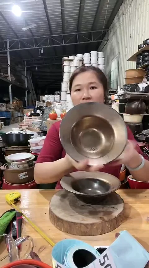瑕疵金色帽盘两个