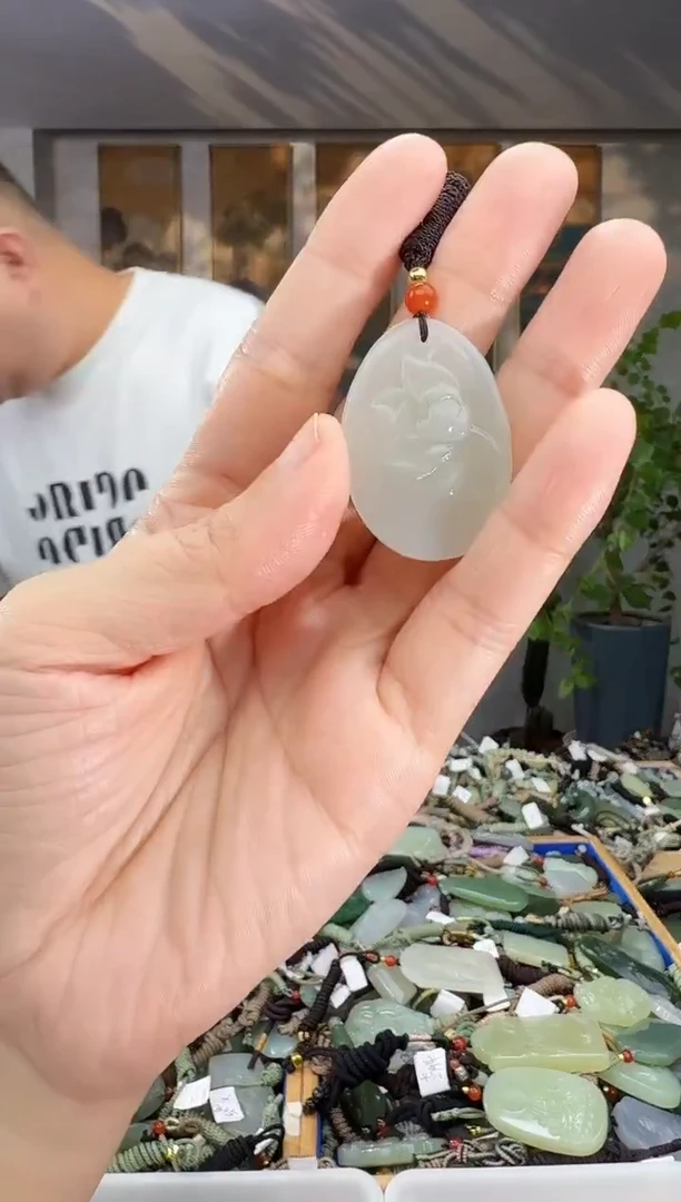 未镶嵌和田玉挂件拍一发一