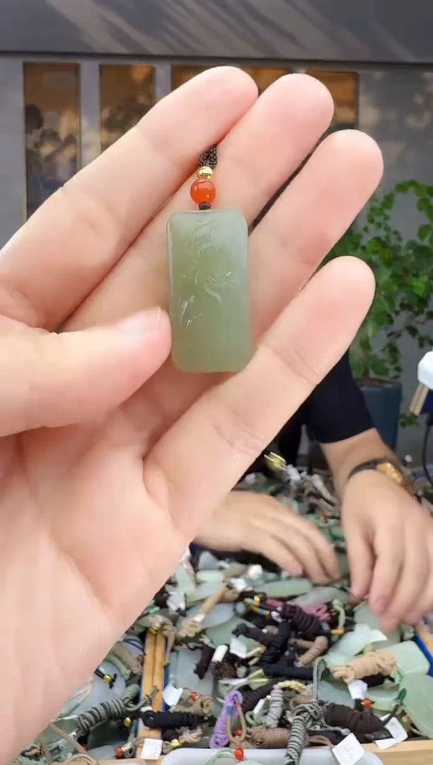 未镶嵌和田玉挂件拍一发一