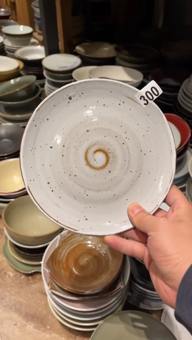 【闪购商品】瓷片300白麻点平盘1个
