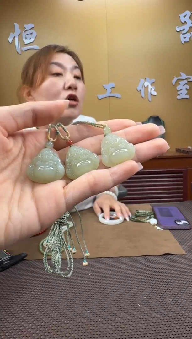 颈饰未镶嵌和田玉挂件佛公（多样性发一）99