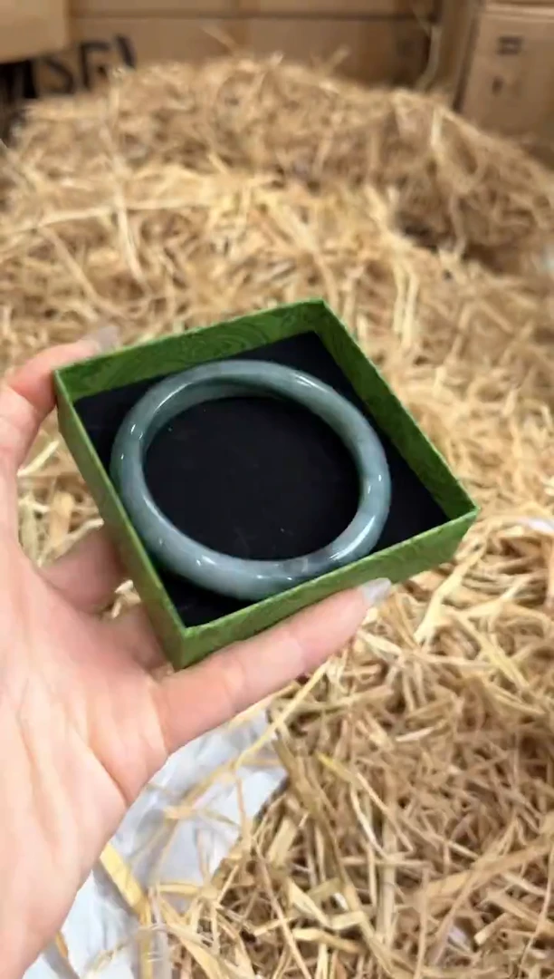 未镶嵌手镯石英质玉T-963