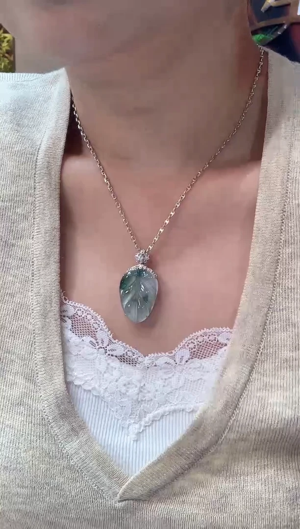 吊坠(不含链)18K金镶嵌翡翠D13