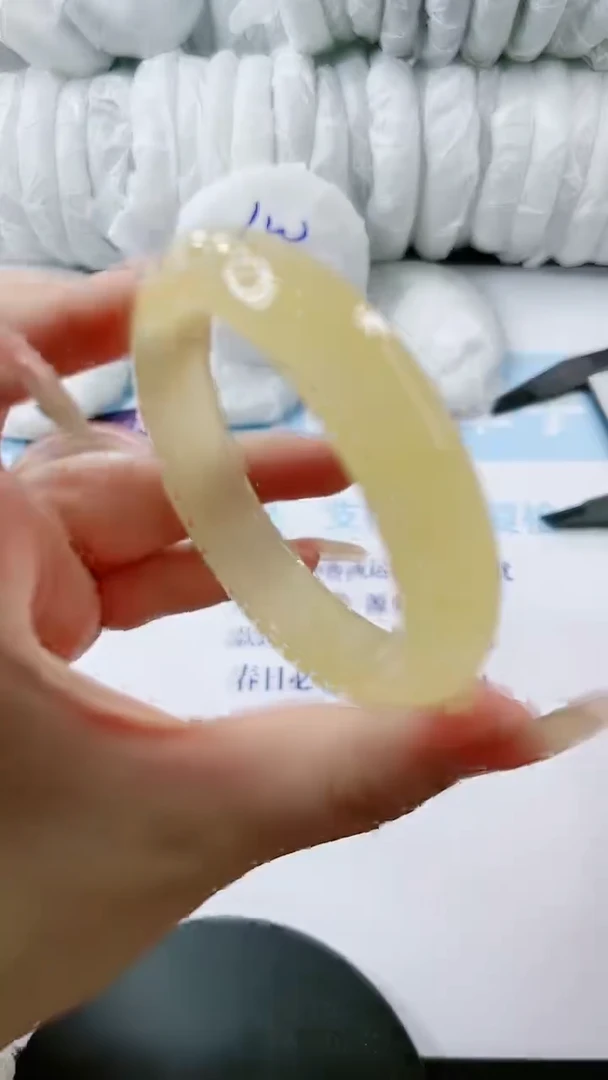 【闪购商品】石英质玉手镯未镶嵌多样性发货V563