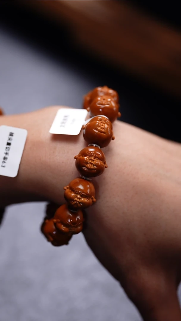 【闪购商品】橄榄核吊坠更厉害