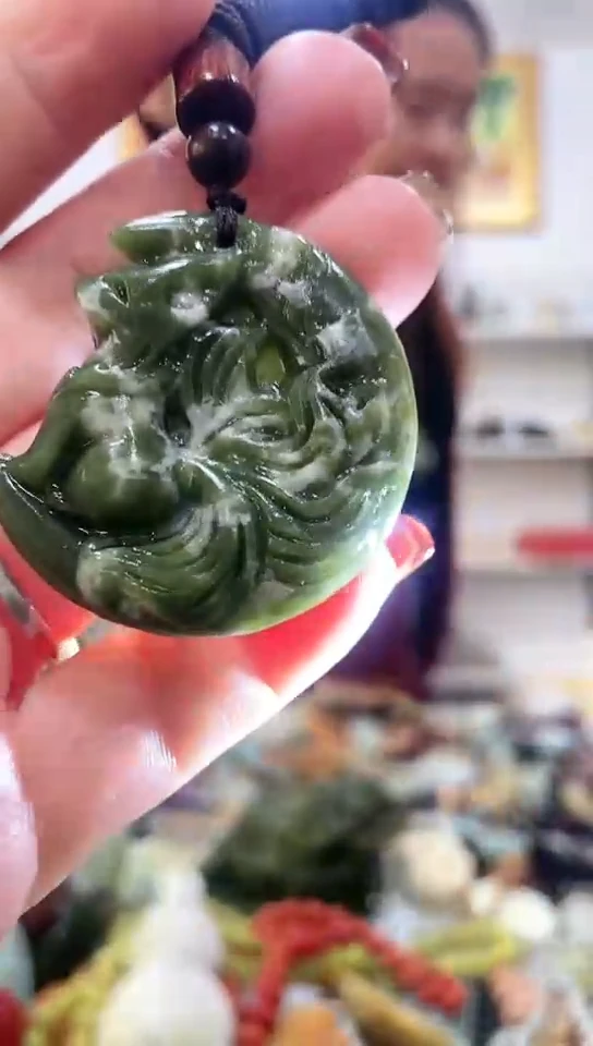 未镶嵌岫玉挂件