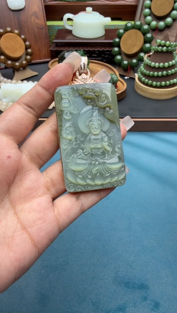 未镶嵌和田玉挂件by
