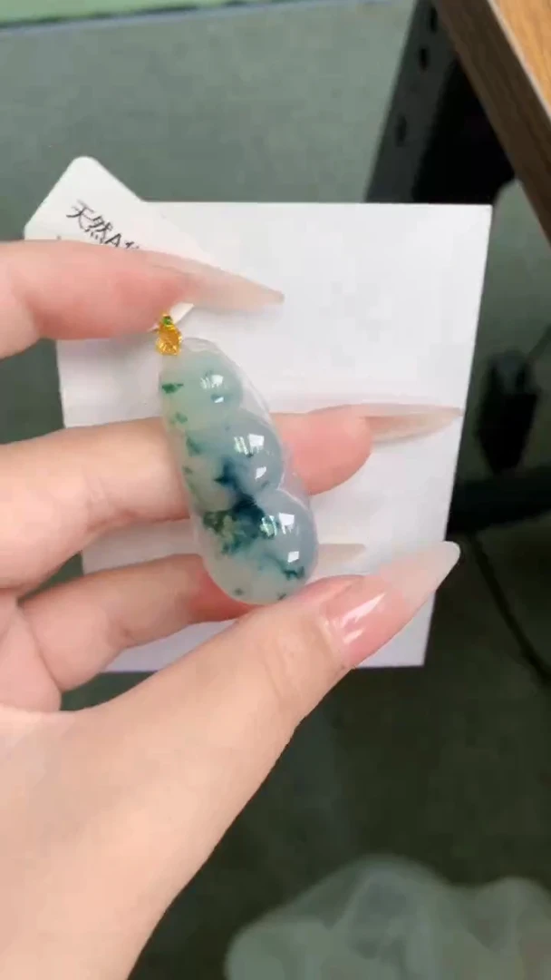 颈饰18K金镶嵌翡翠天然A货翡翠挂件