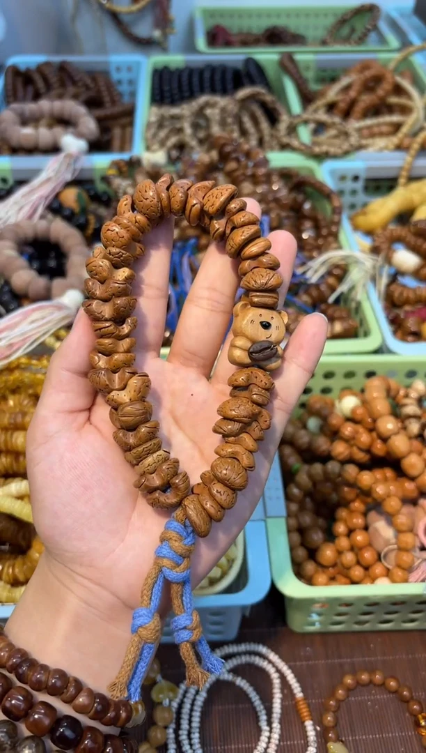 吊坠白玉菩提桃核画家帽手持