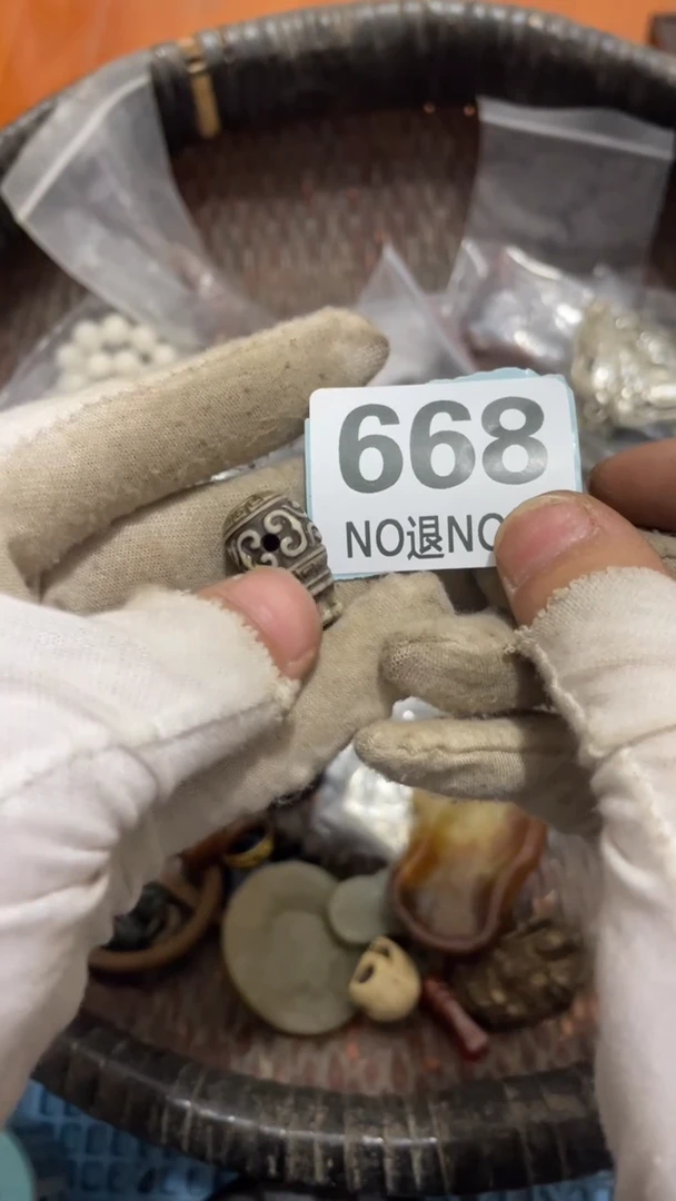 陶瓷小*直播间火爆热卖