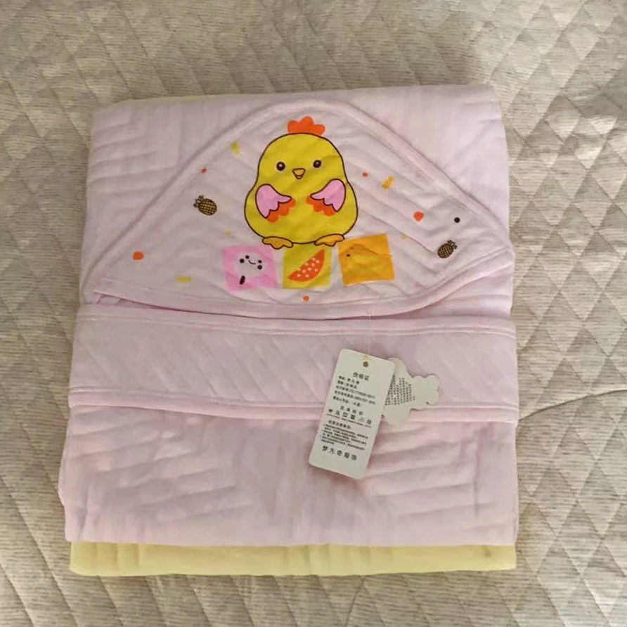 小鸡抱被
