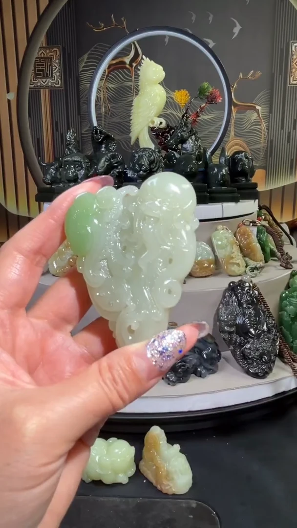 未镶嵌和田玉摆件挂件