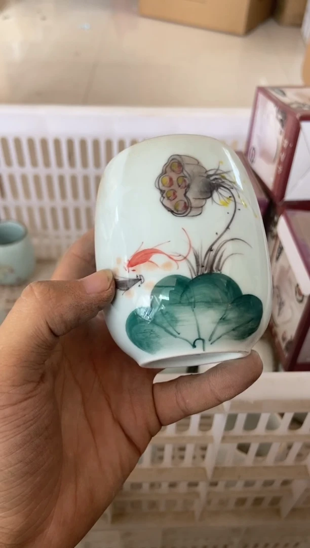 无运费险有瑕疵的摄影的产品有使用过的痕迹有点脏介意勿拍