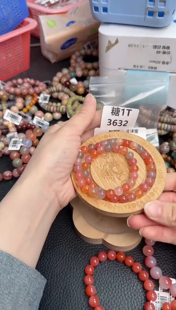 【闪购商品】石英质玉手链未镶嵌1T3632