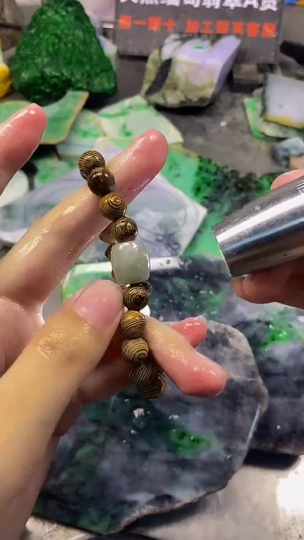 未镶嵌挂件翡翠天然缅甸翡翠A货559