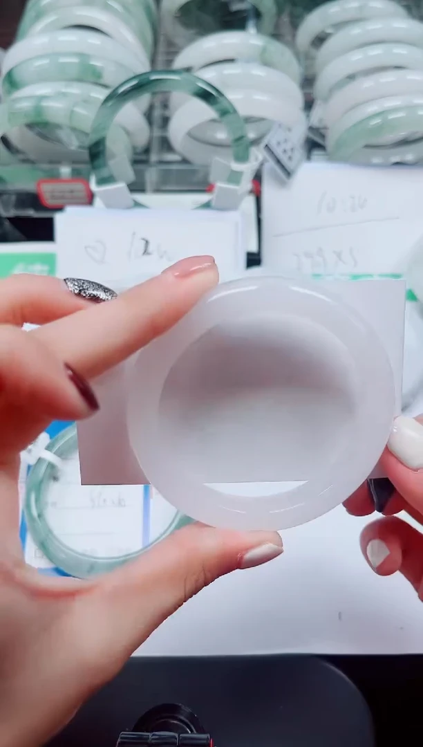 未镶嵌手镯石英质玉224-52/53