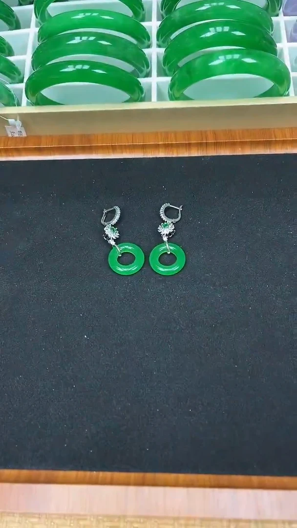 砖雕s33 正阳绿甜甜圈耳坠