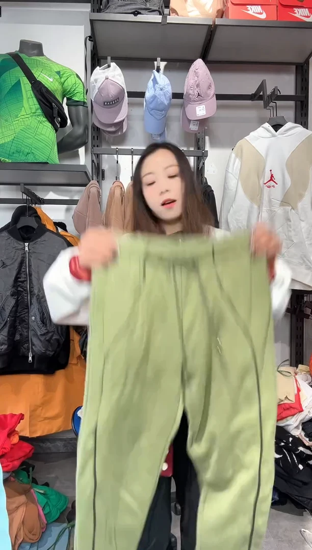 1668编码 瑕疵款直播间过款为准 尺码    身高  M