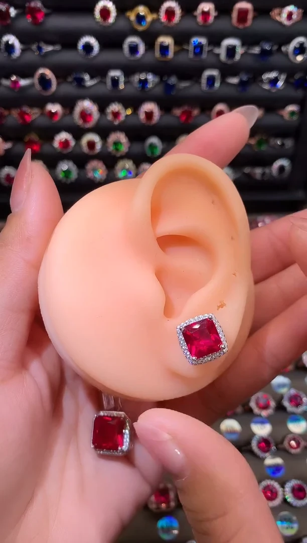 【闪购商品】红宝石耳饰银S925镶嵌10