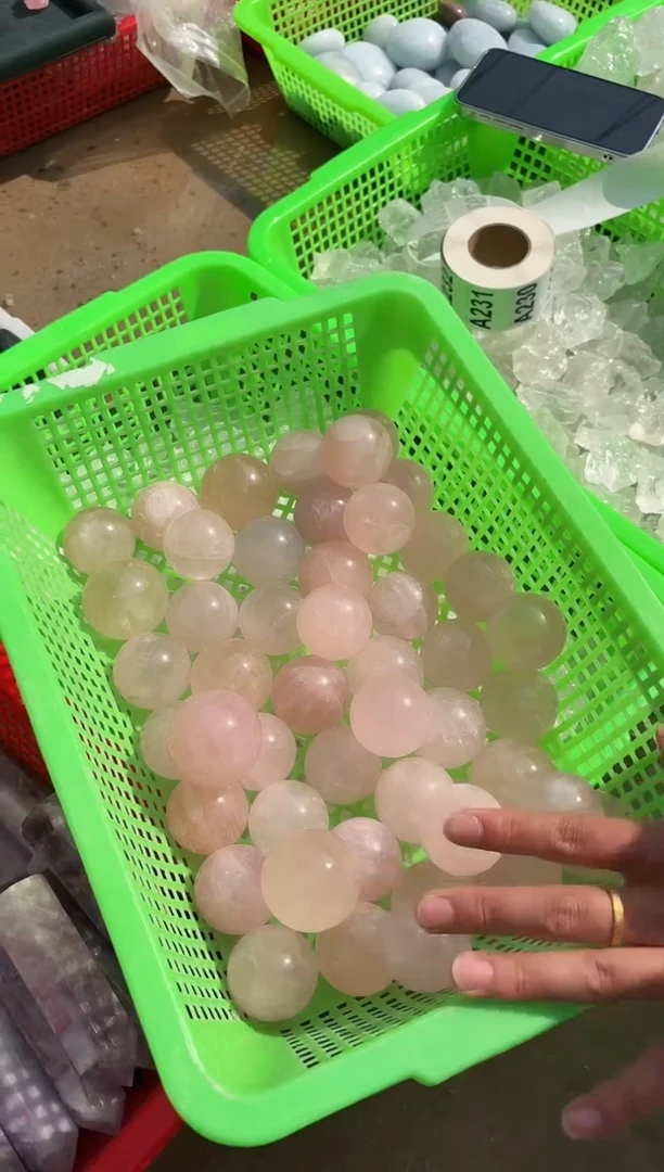 【闪购商品】水晶摆件未镶嵌粉水晶球多样性发一个